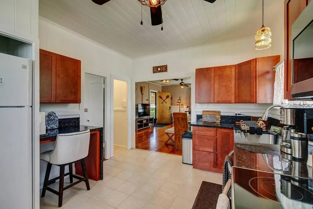 New Paddler'S Inn- 3Br Hilo Downtown